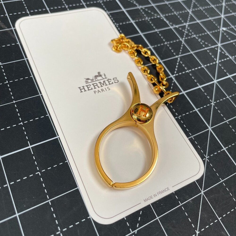 Hermès Filou Gold Glove Clip - Authentic Hermès Accessory
